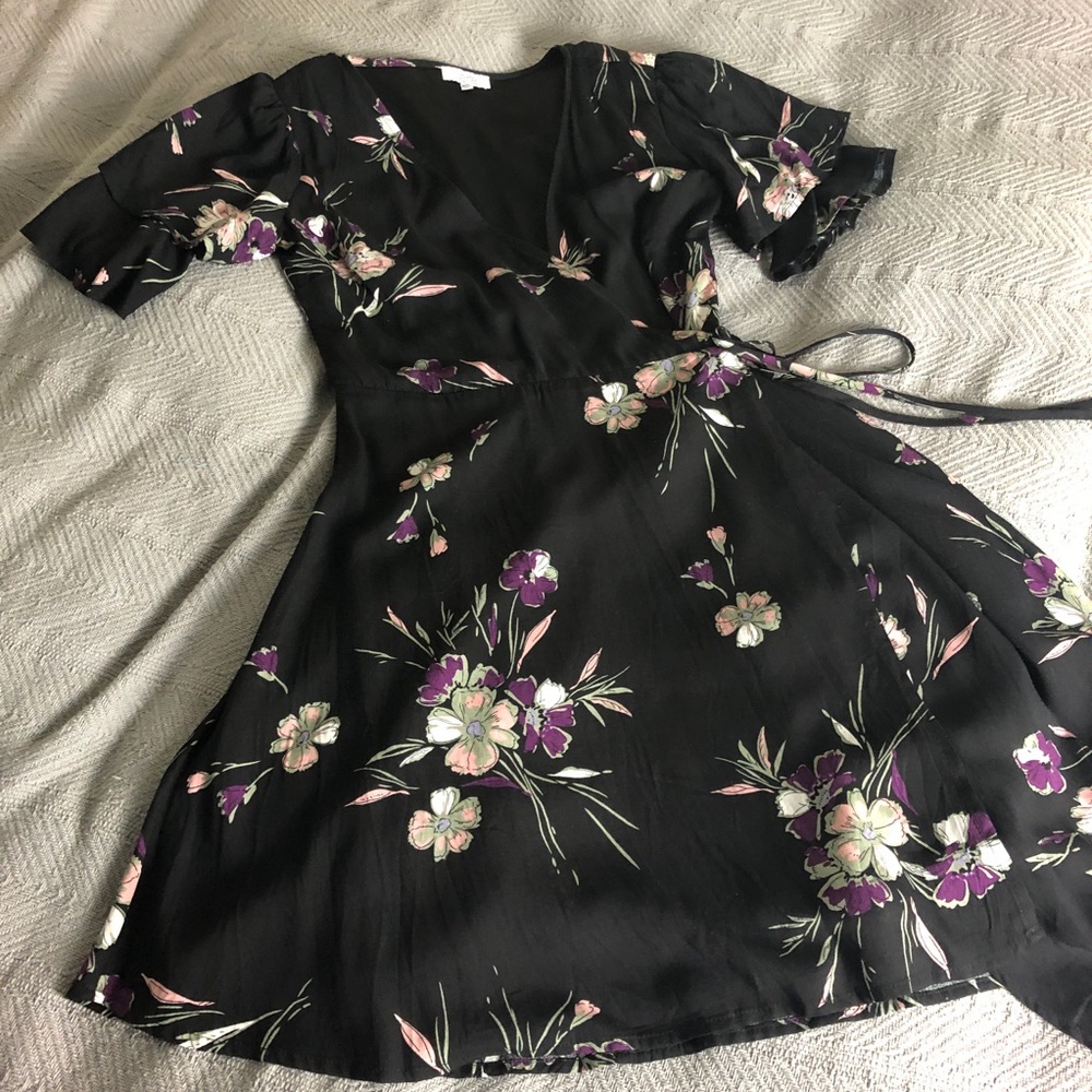 LAST CHANCE! Black Floral Verte Wrap Dress
